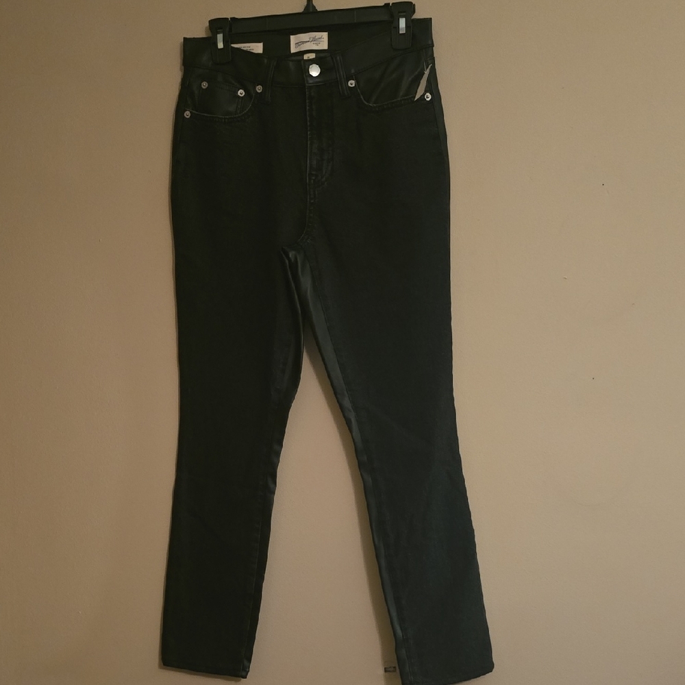 New‎ Universal Thread Women's Size 6 High Rise Black Jeans Faux Leather Back